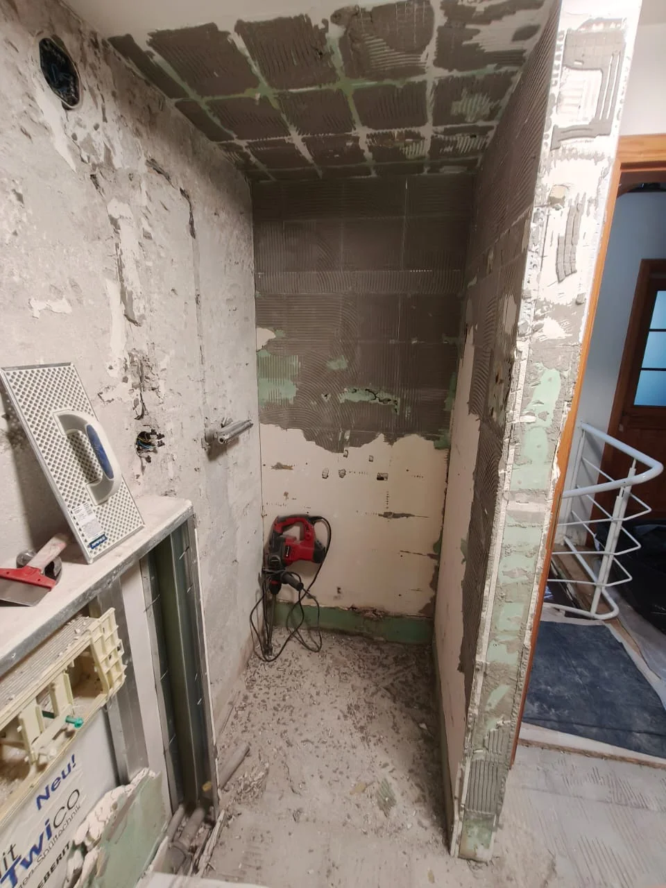 Instalační předstěna s přípravou pro umyvadlo a WC
